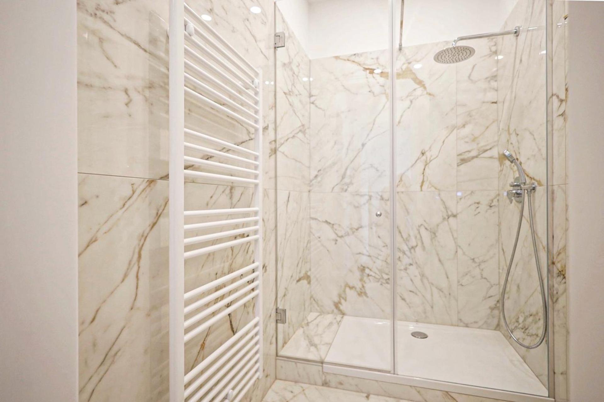 Heymi Apartments Zentagasse เวียนนา ภายนอก รูปภาพ